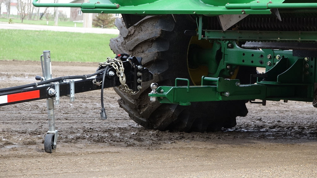 LANTH910 -- Folding and telescoping hitch for John Deere® 70 and "S" Series combines