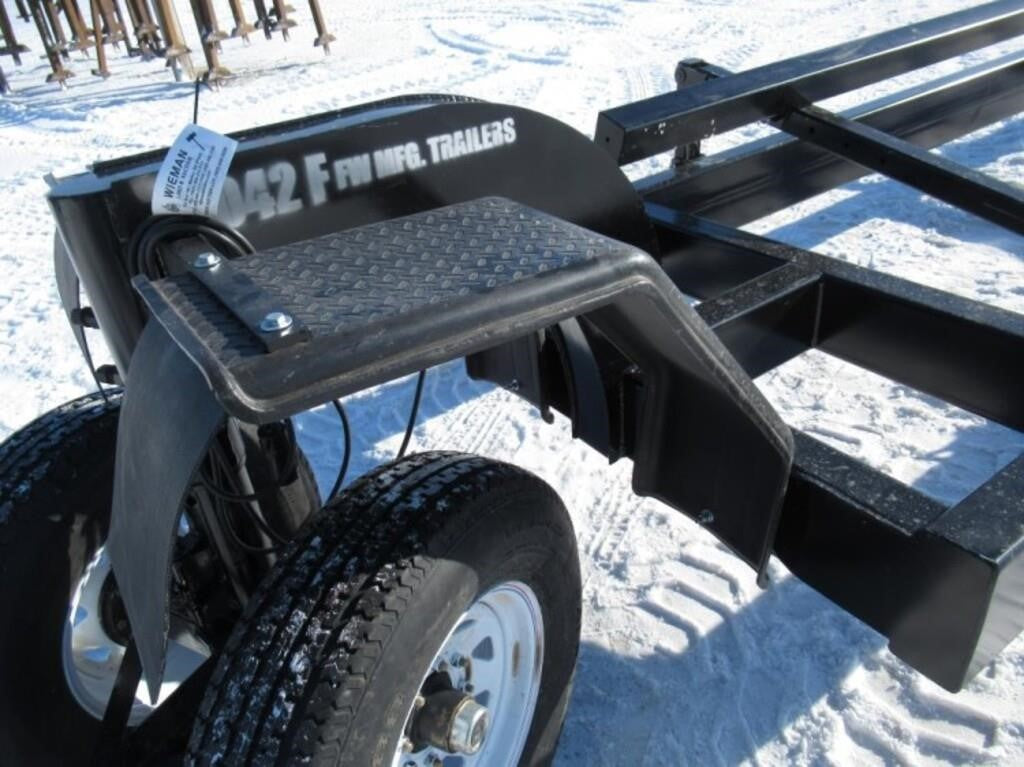 1042 Header Trailer