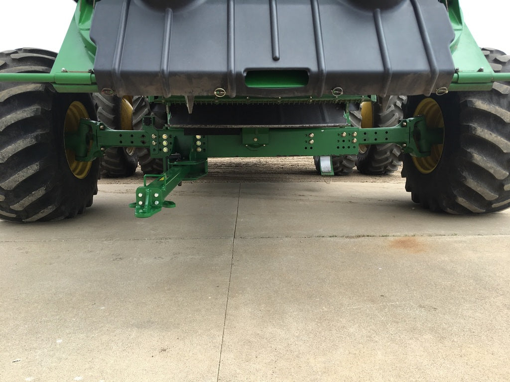 LANTH620 -- Folding hitch for John Deere® 70 and S Series combines