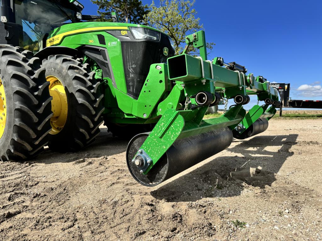 LANSR19374 -- Front three point stalk roller system (74" green)